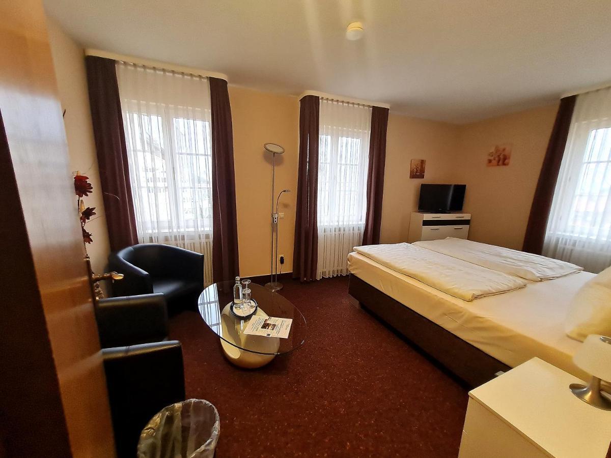 Hotel Am Schloss Alzey Extérieur photo