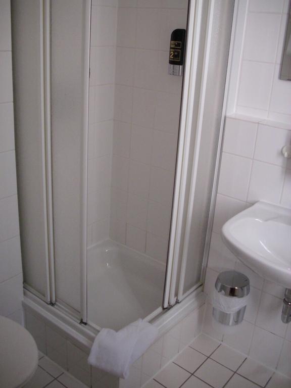 Hotel Am Schloss Alzey Chambre photo
